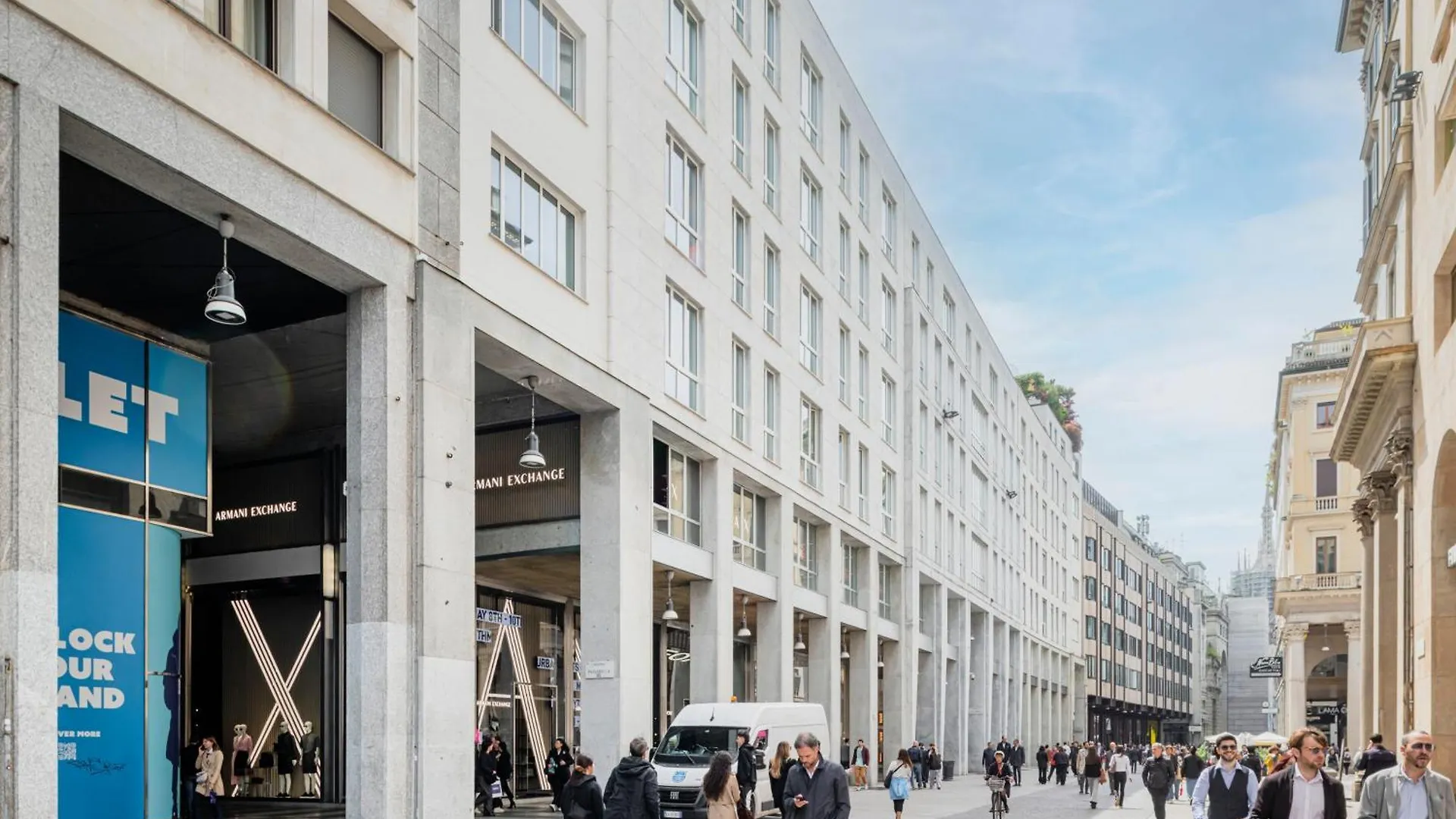 Easylife - Elegante E Rifinito Appartamento Vista Duomo In Piazza San Babila Milano 0*,  Italien