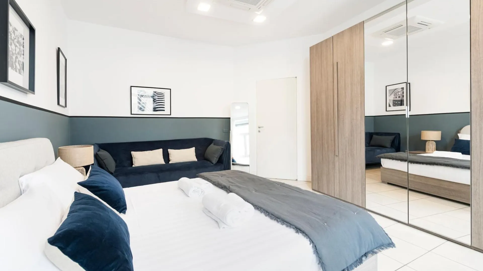 Easylife - Elegante E Rifinito Appartamento Vista Duomo In Piazza San Babila Milano